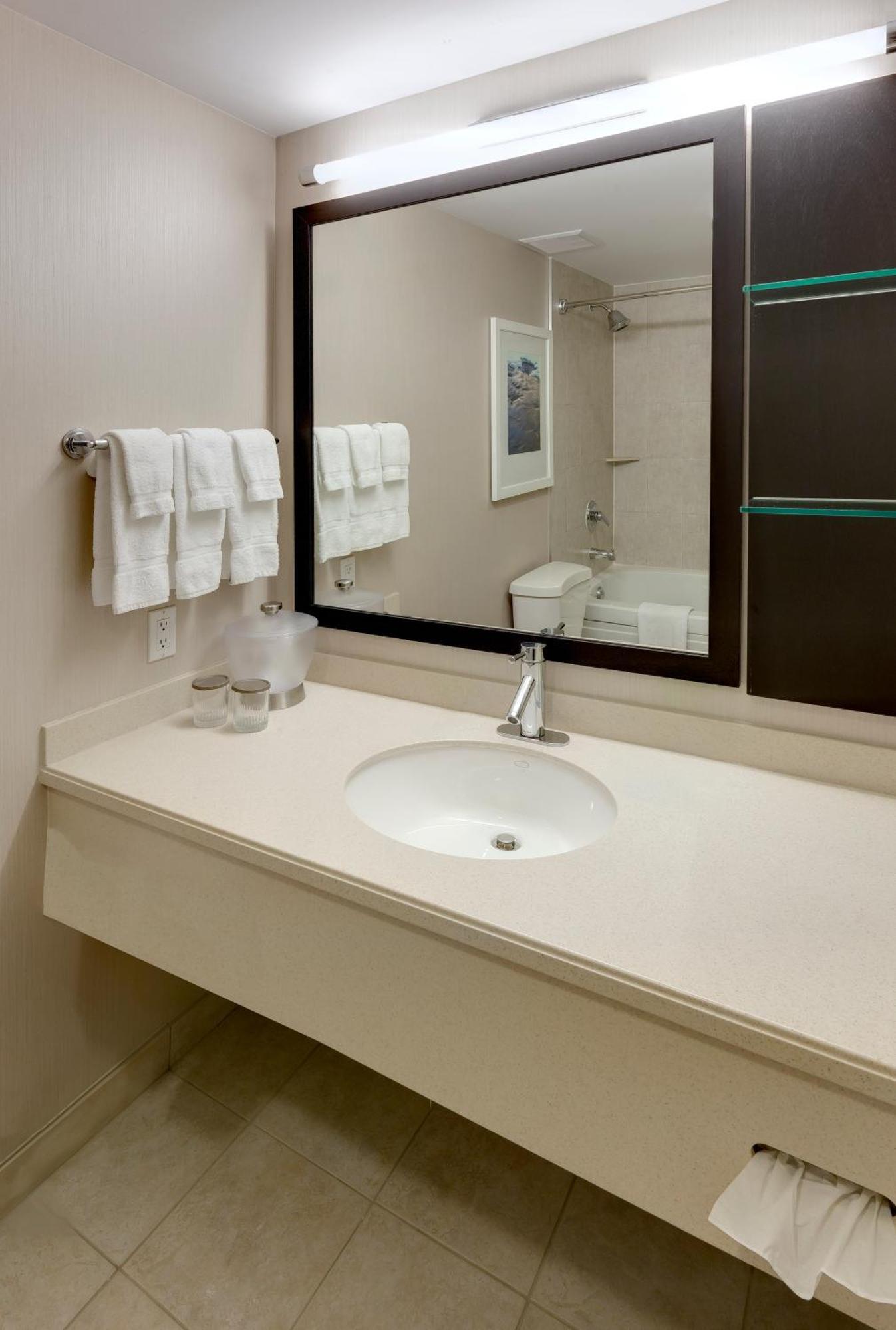 Niagara Fallsview Hotel & Suites Екстериор снимка